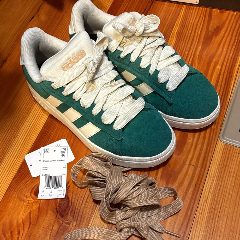 Adidas Grand Court Alpha